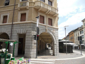  Apartment Bergamo Centro Storico  Бергамо